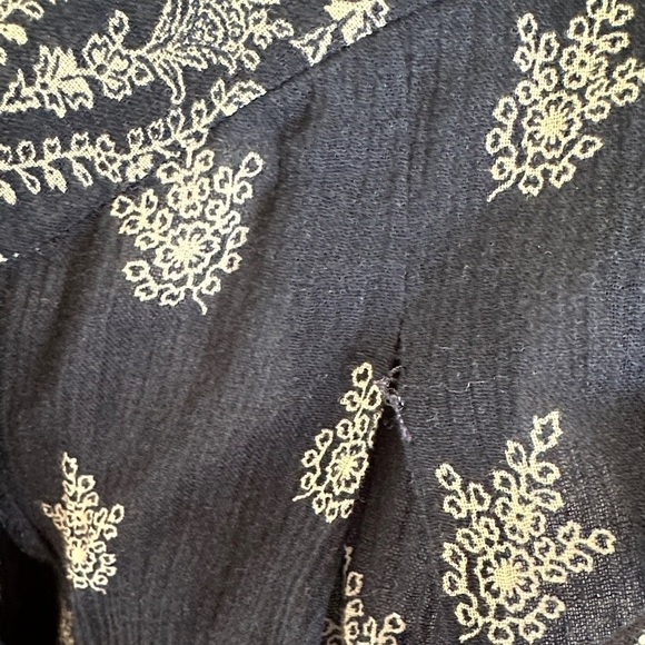 Sea New York Navy and White Paisley Blouse - Picture 4 of 11